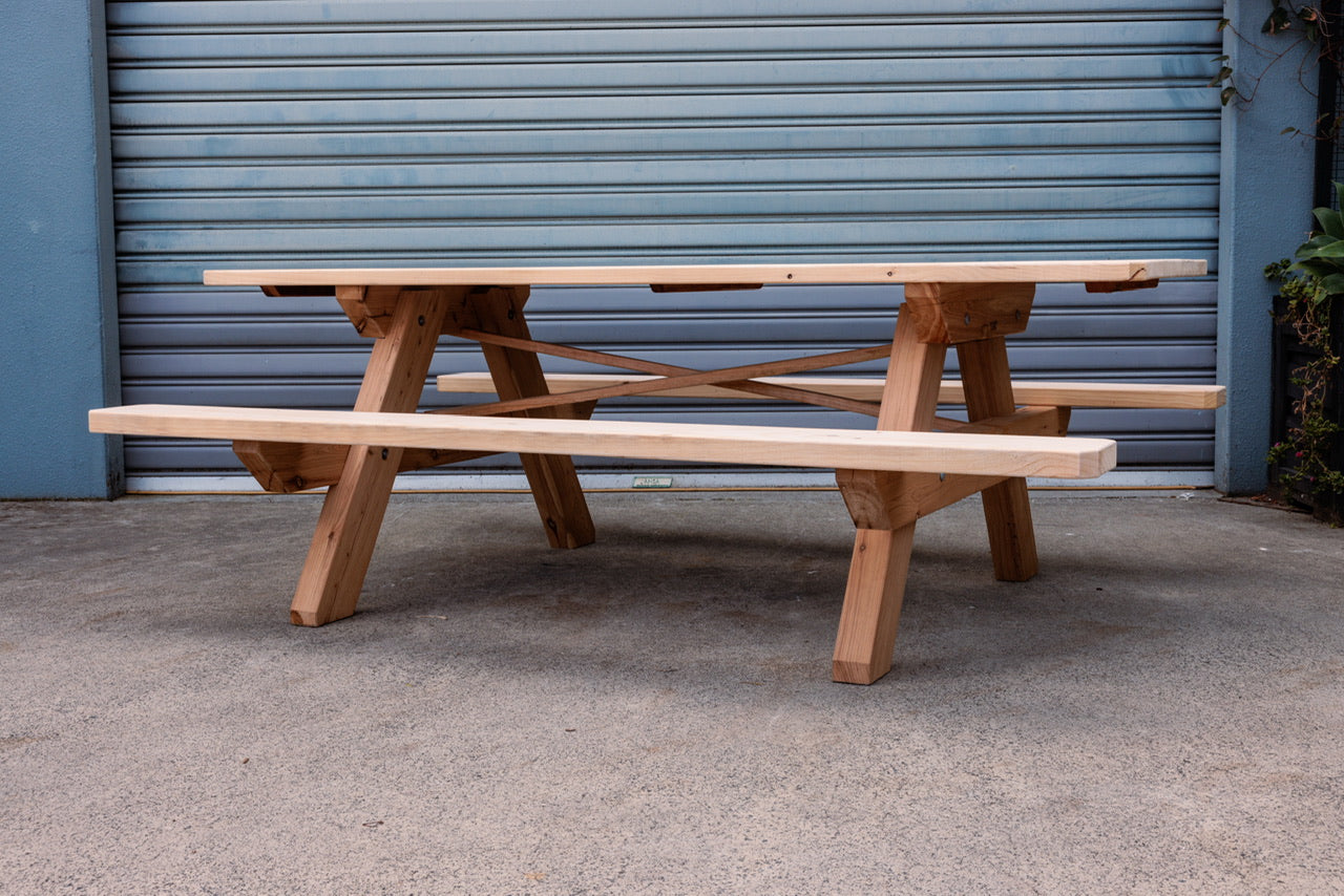 Iconic Outdoor Picnic Table | Alfresco