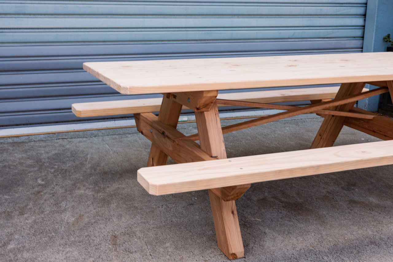 Iconic Outdoor Picnic Table | Alfresco