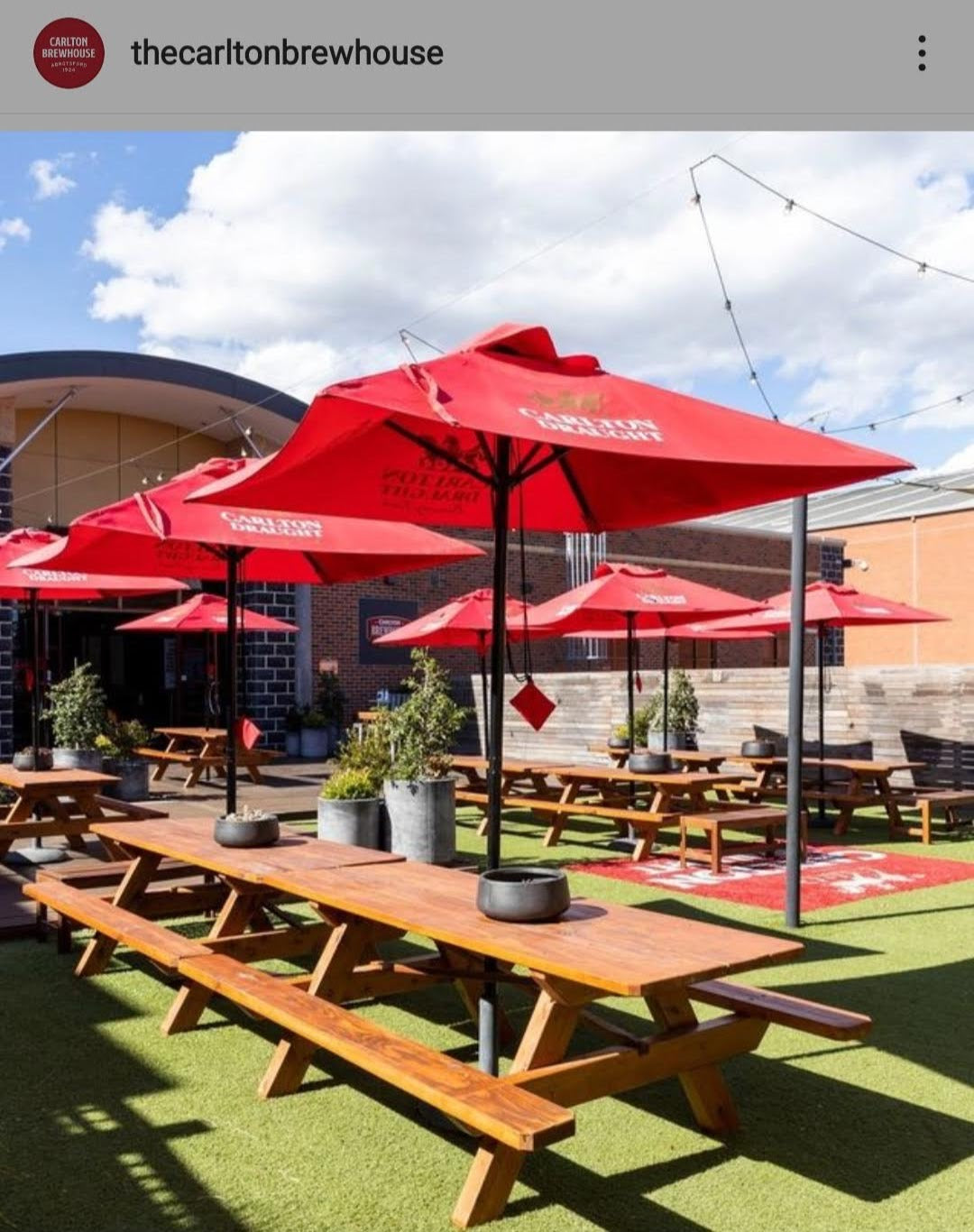 Iconic Outdoor Picnic Table | Alfresco