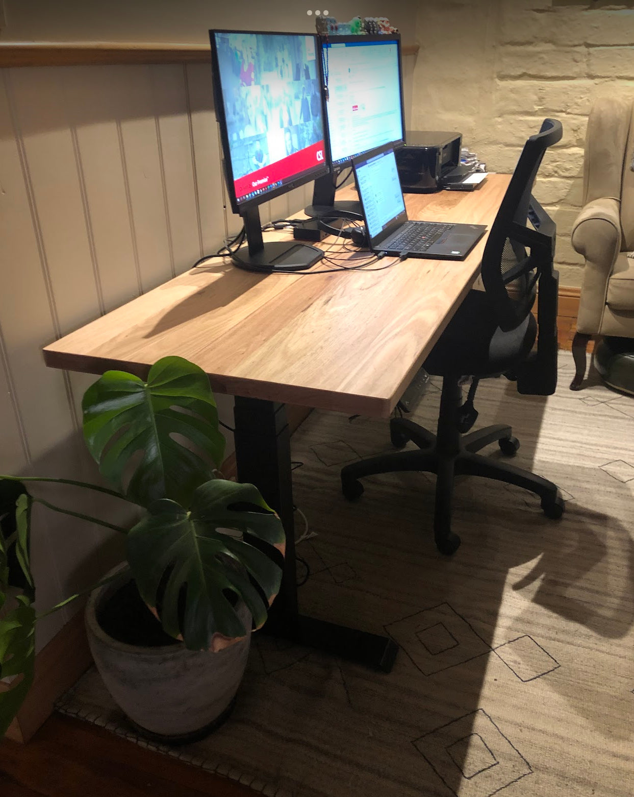 Sit-Stand E-Desks